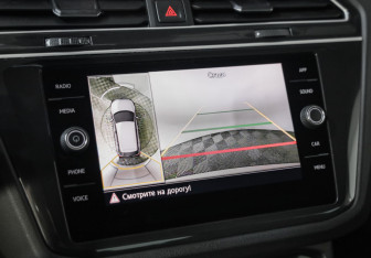 Подержанный автомобиль Volkswagen Tiguan 2019 года (14 фото)