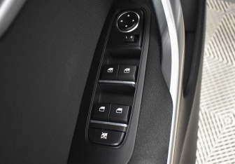 Подержанный автомобиль Kia Ceed Wagon 2019 года (19 фото)