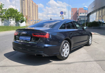 Подержанный автомобиль Audi A6 Sedan 2015 года (4 фото)