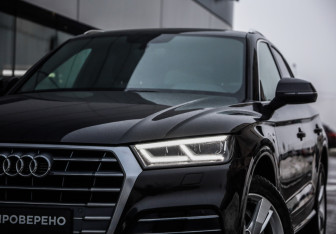 Подержанный автомобиль Audi Q5 2019 года (2 фото)