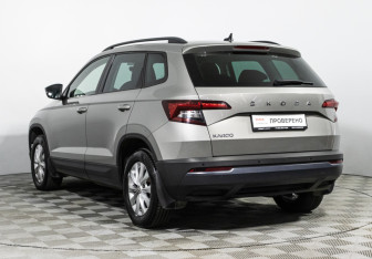 Подержанный автомобиль Skoda Karoq 2020 года (7 фото)
