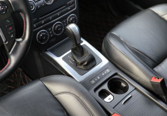 Подержанный автомобиль Land Rover Freelander 2014 года (24 фото)