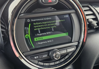 Подержанный автомобиль MINI Hatch 2020 года (26 фото)