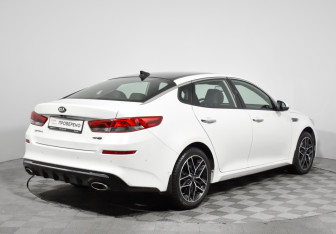 Подержанный автомобиль Kia Optima Sedan 2019 года (5 фото)