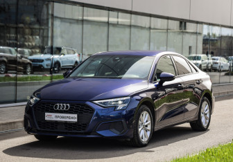 Подержанный автомобиль Audi A3 Sedan 2021 года (3 фото)