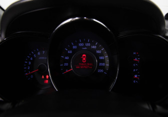 Подержанный автомобиль Kia Rio Sedan 2011 года (13 фото)