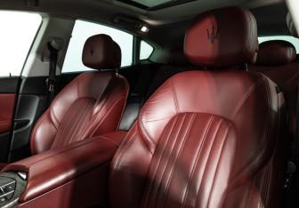 Подержанный автомобиль Maserati Levante 2017 года (19 фото)
