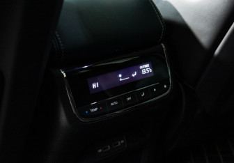 Подержанный автомобиль GAC GS8 2023 года (25 фото)