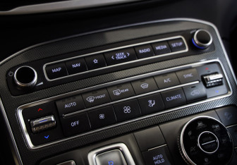 Подержанный автомобиль Hyundai Santa Fe 2021 года (15 фото)