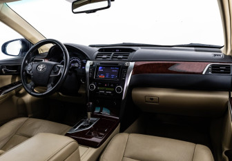 Подержанный автомобиль Toyota Camry Sedan 2014 года (9 фото)