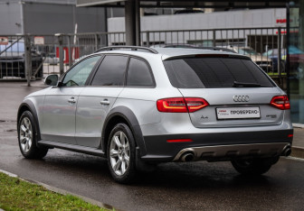 Подержанный автомобиль Audi A4 allroad 2012 года (8 фото)