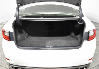 Подержанный автомобиль Lexus ES 2017 года (18 фото)