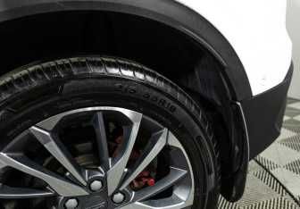 Подержанный автомобиль Geely Coolray 2023 года (24 фото)