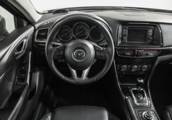 Подержанный автомобиль Mazda 6 Sedan 2013 года (11 фото)