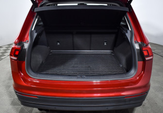 Подержанный автомобиль Volkswagen Tiguan 2020 года (22 фото)