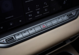 Подержанный автомобиль Voyah Free 2023 года (23 фото)