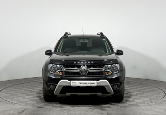 Подержанный автомобиль Renault Duster 2018 года (2 фото)