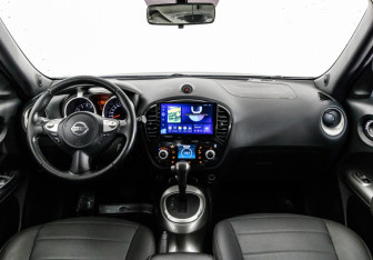 Подержанный автомобиль Nissan Juke 2012 года (10 фото)