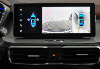 Подержанный автомобиль Geely Coolray 2022 года (18 фото)