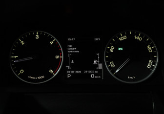 Подержанный автомобиль Land Rover Range Rover Sport 2012 года (12 фото)