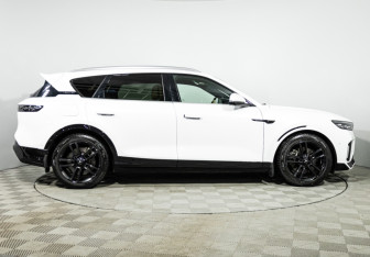 Подержанный автомобиль Voyah Free 2023 года (4 фото)