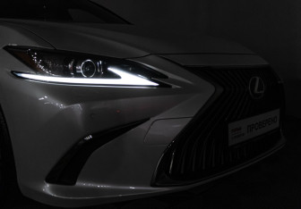 Подержанный автомобиль Lexus ES 2020 года (31 фото)