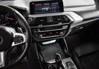 Подержанный автомобиль BMW X4 2018 года (14 фото)