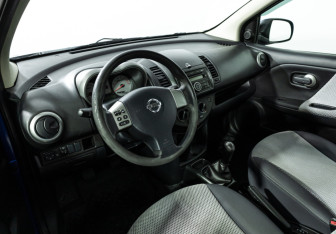 Подержанный автомобиль Nissan Note 2008 года (11 фото)