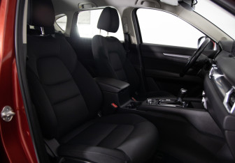 Подержанный автомобиль Mazda CX-5 2018 года (11 фото)