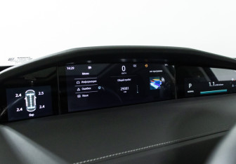 Подержанный автомобиль Changan UNI-K 2023 года (12 фото)