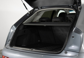 Подержанный автомобиль Audi Q3 2012 года (18 фото)