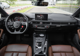 Подержанный автомобиль Audi A5 Coupe 2019 года (14 фото)