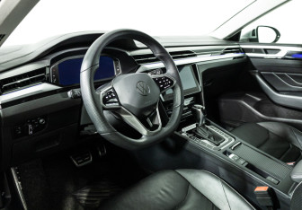 Подержанный автомобиль Volkswagen Arteon 2021 года (11 фото)