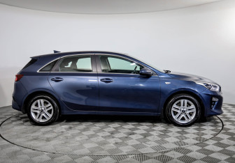Подержанный автомобиль Kia Ceed Hatchback 2019 года (4 фото)