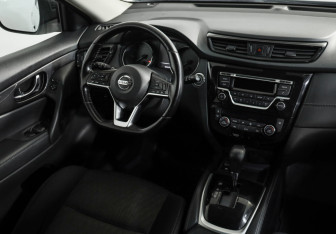 Подержанный автомобиль Nissan X-Trail 2020 года (9 фото)