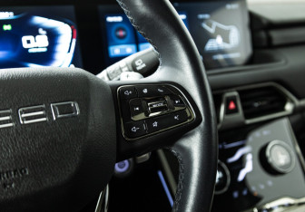Подержанный автомобиль Exeed TXL 2023 года (19 фото)