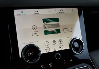 Подержанный автомобиль Land Rover Range Rover Velar 2018 года (23 фото)