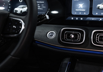 Подержанный автомобиль Jaecoo J8 2024 года (29 фото)