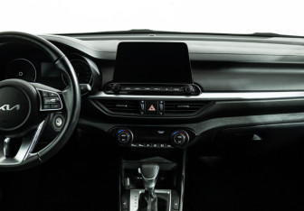Подержанный автомобиль Kia Cerato Sedan 2021 года (14 фото)