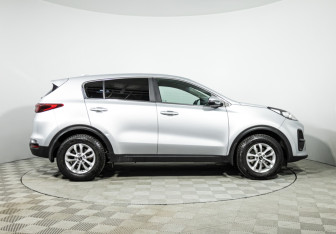 Подержанный автомобиль Kia Sportage 2018 года (4 фото)