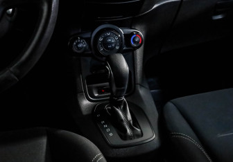 Подержанный автомобиль Ford Fiesta Hatchback 2017 года (14 фото)