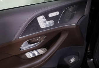 Подержанный автомобиль Mercedes-Benz GLE 2020 года (13 фото)