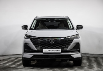 Подержанный автомобиль Changan UNI-S 2024 года (2 фото)