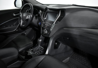 Подержанный автомобиль Hyundai Santa Fe 2018 года (14 фото)