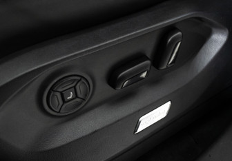 Подержанный автомобиль Volkswagen Touareg 2019 года (20 фото)