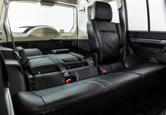 Подержанный автомобиль Mitsubishi Pajero 2014 года (21 фото)