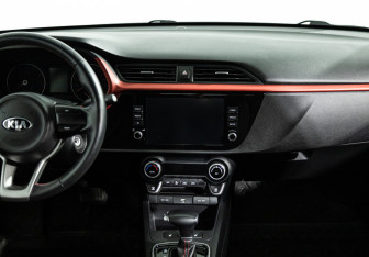 Подержанный автомобиль Kia Rio Sedan 2021 года (14 фото)
