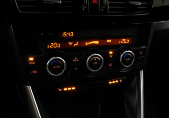 Подержанный автомобиль Mazda CX-5 2013 года (16 фото)