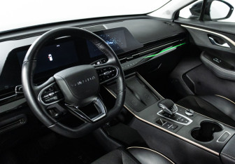 Подержанный автомобиль Omoda C5 2023 года (11 фото)