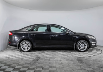 Подержанный автомобиль Ford Mondeo Sedan 2012 года (4 фото)